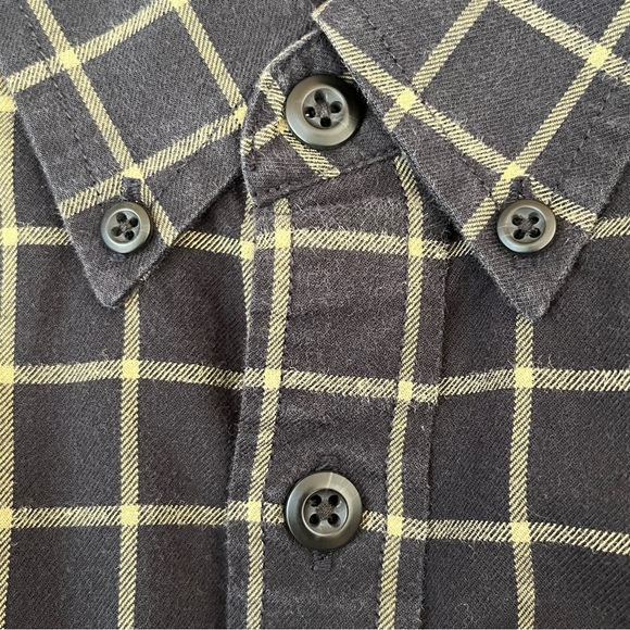 Eddie Bauer Button-Down - Picture 4 of 9